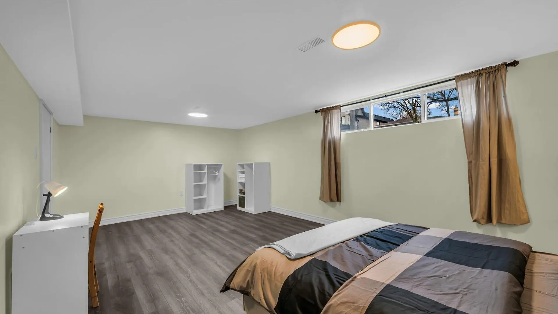 Apartmán Luxury Renovated House In Prime Location With Parking Toronto