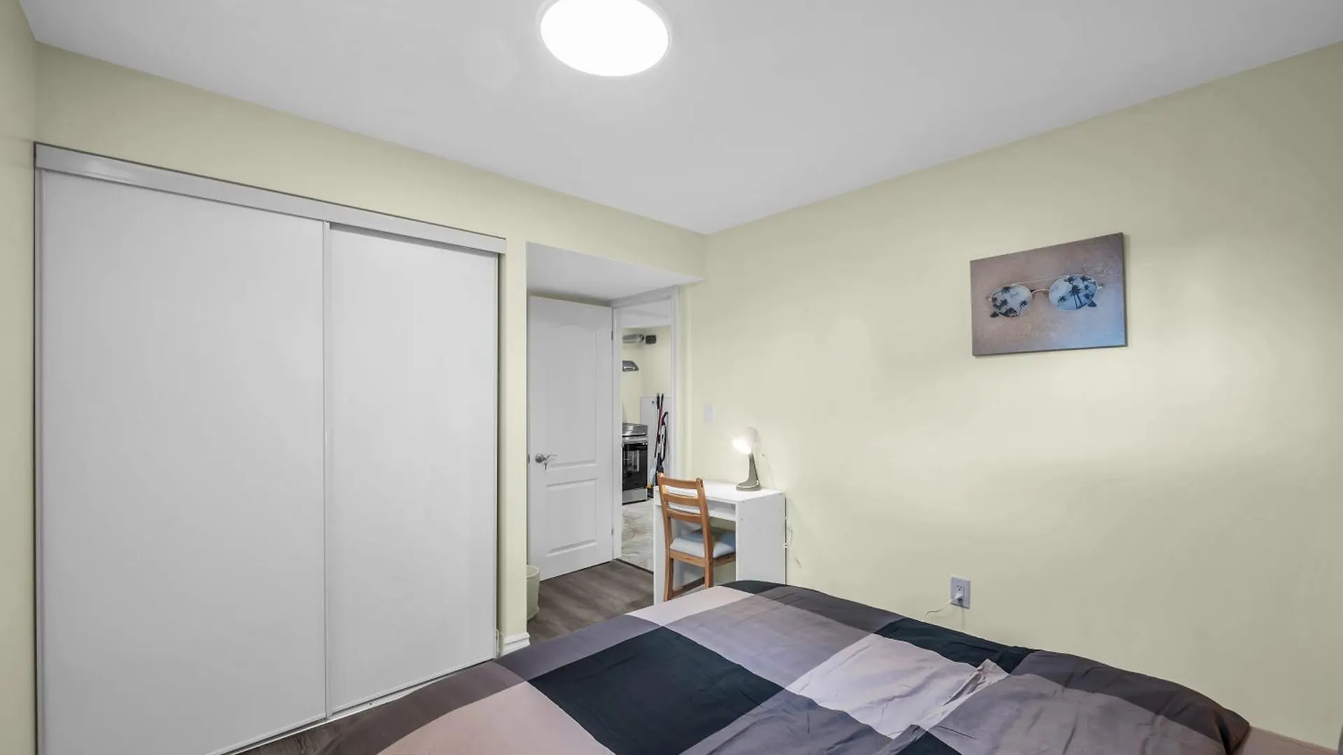 Apartmán Luxury Renovated House In Prime Location With Parking Toronto 0*,